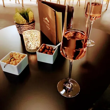 Tulipano Rosso アパート *